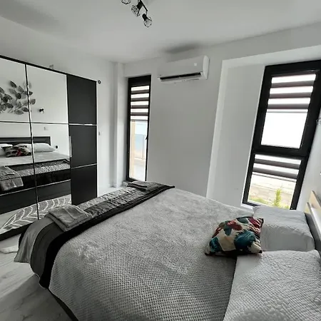 Marino Liberta South Apartment