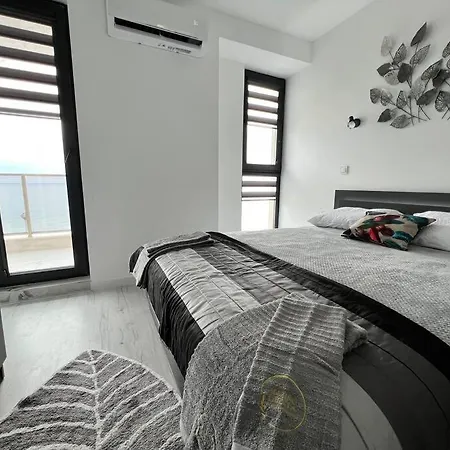 Marino Liberta South Apartment